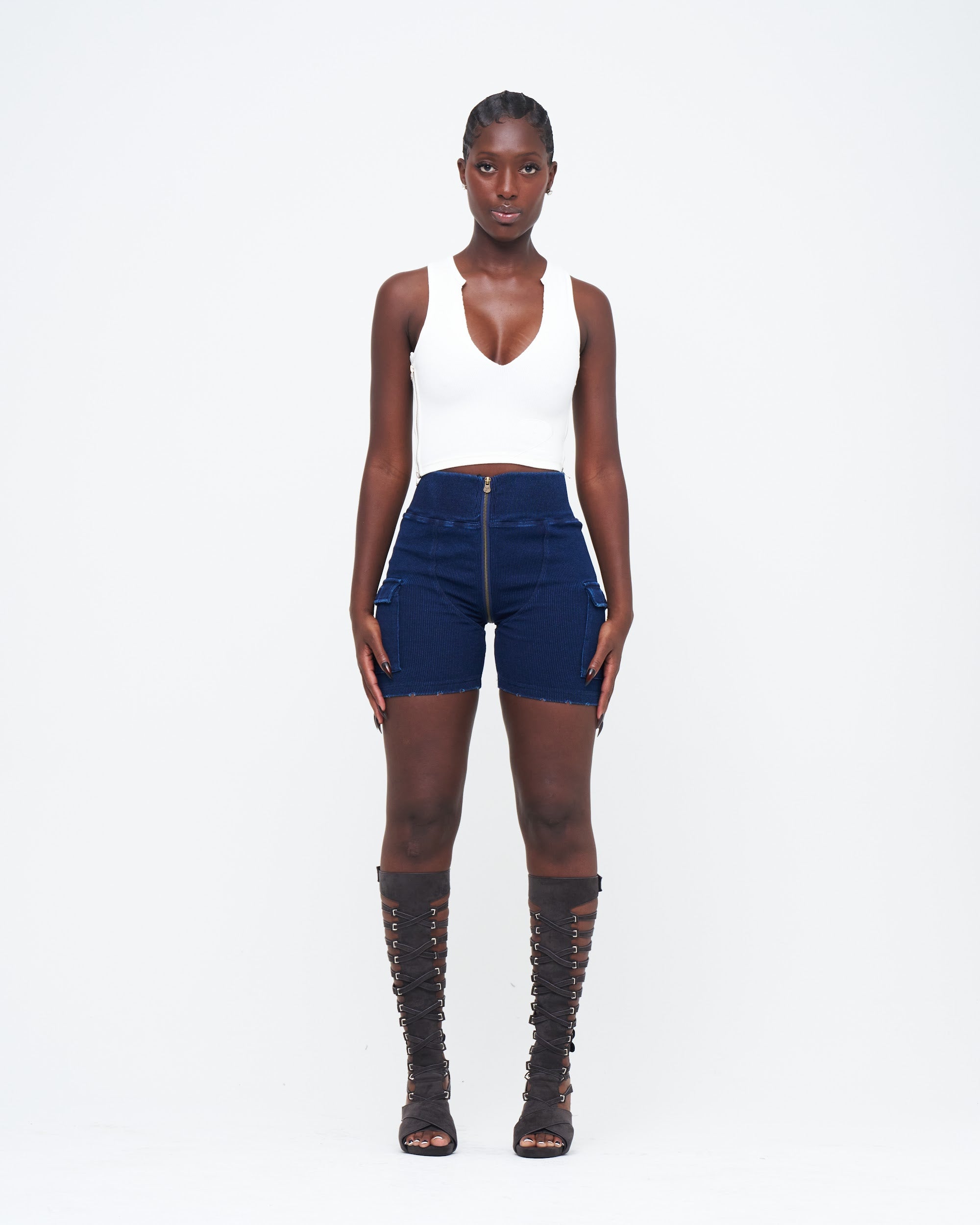 DARK DENIM UZIP SHORTS