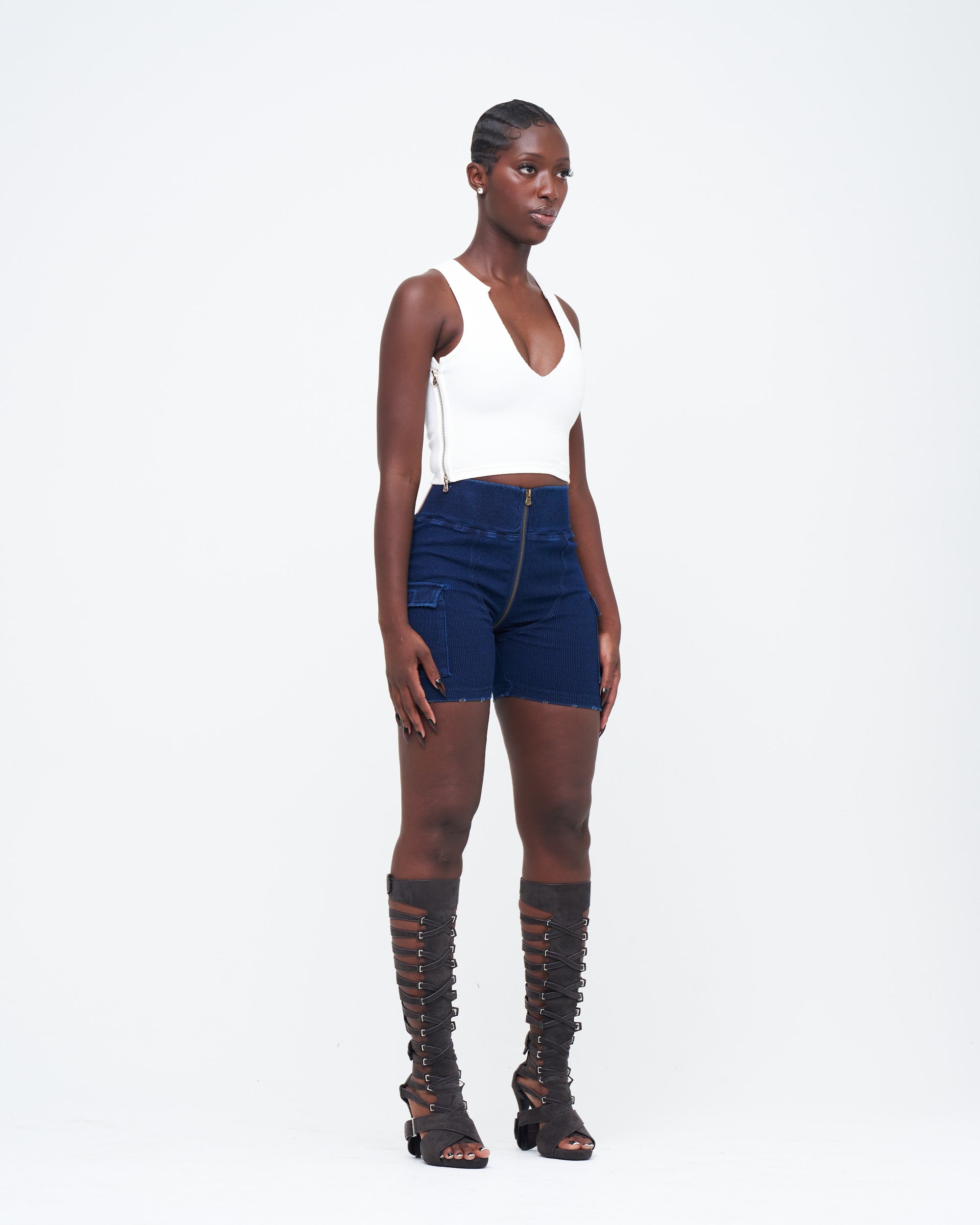 DARK DENIM UZIP SHORTS